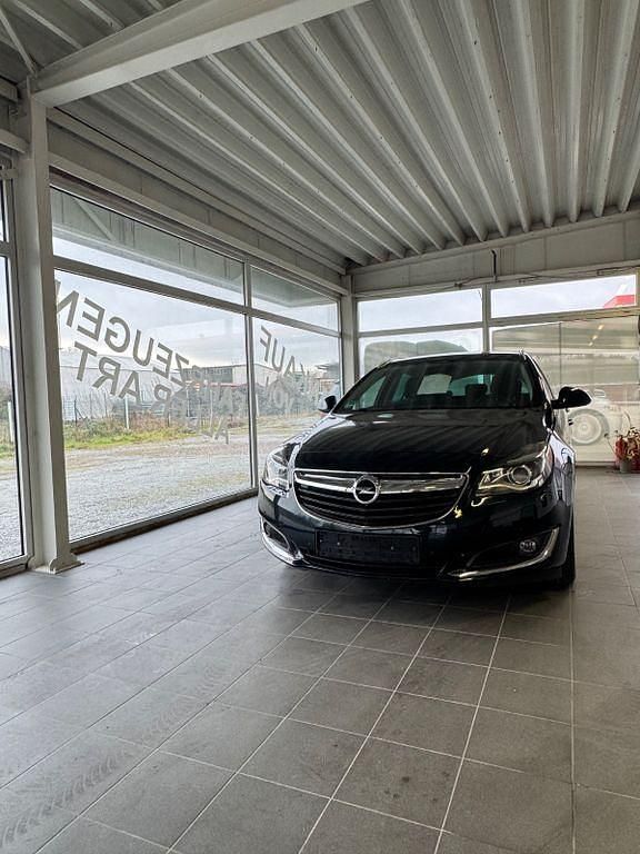 Gebraucht Opel Insignia Innovation 170 PS (125 kW) 2017 Smaragd gruen (mi) Kombi