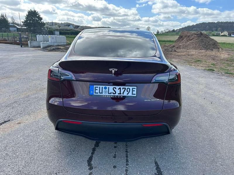Gebraucht Tesla Model Y 378 kW (514 PS) 2023 Rot SUV