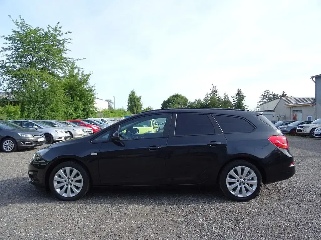 Gebraucht Opel Astra Style 120 PS (88 kW) 2016 Schwarz Kombi