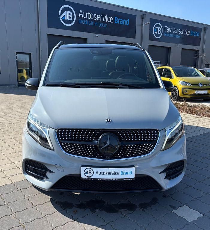 Gebraucht Mercedes V300 AMG 237 PS (174 kW) 2022 Schwarz Van / Kleinbus