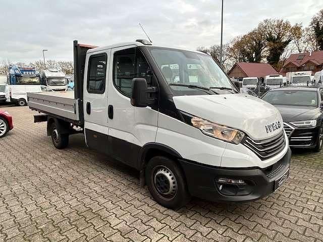 Gebraucht Iveco Daily 160 PS (117 kW) 2022 Weiß Van