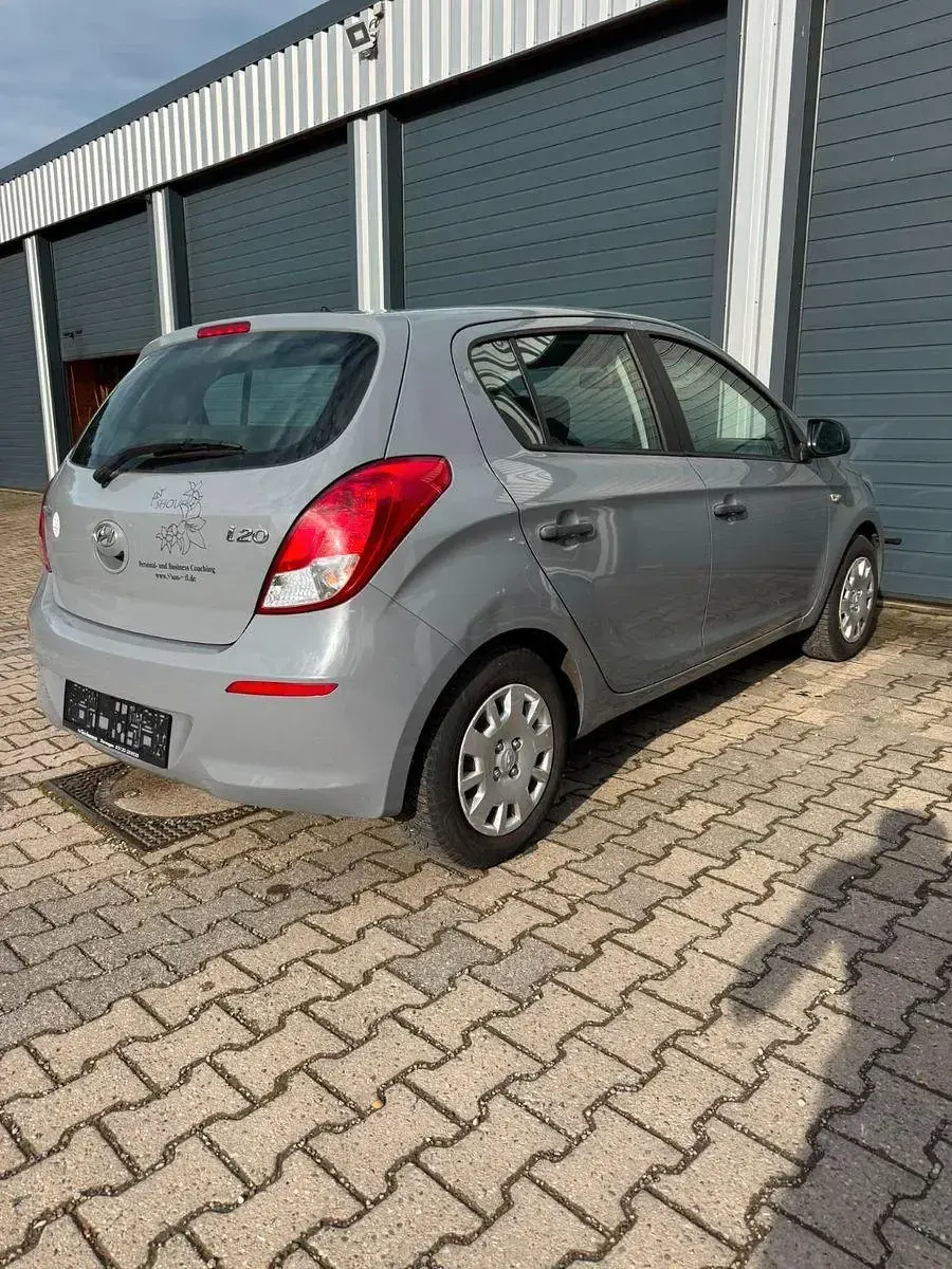 Gebraucht Hyundai i20 101 PS (74 kW) 2014 Kleinwagen