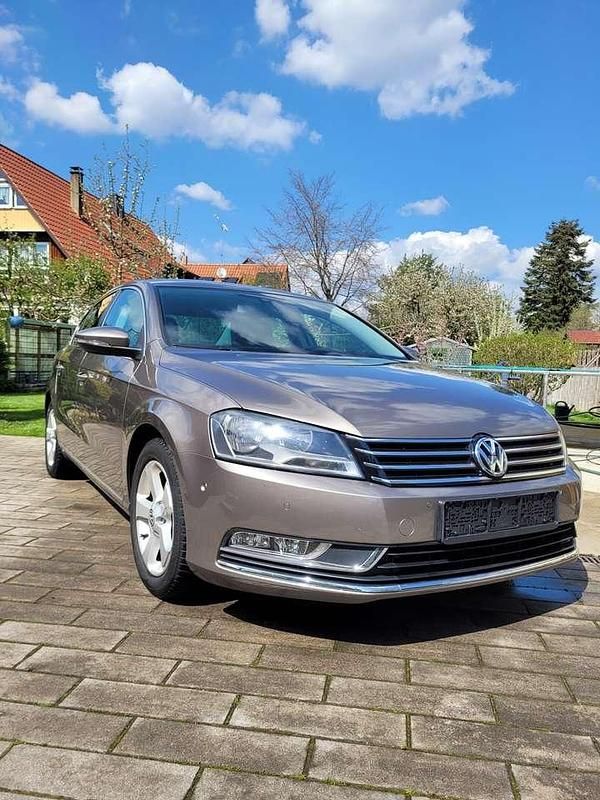 Gebraucht VW Passat 160 PS (117 kW) 2011 Limousine