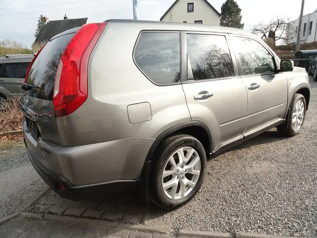 Gebraucht Nissan X-Trail SE 150 PS (110 kW) 2014 Grau SUV