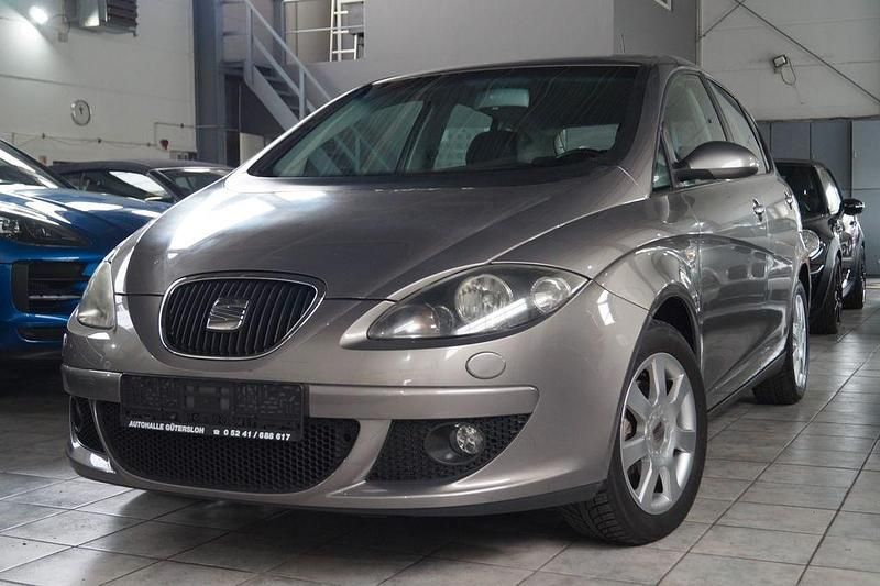 Grau Gebraucht 2006 Seat Altea Stylance Van / Kleinbus | 2.790 € (Fairer Preis) - Bild 1/4