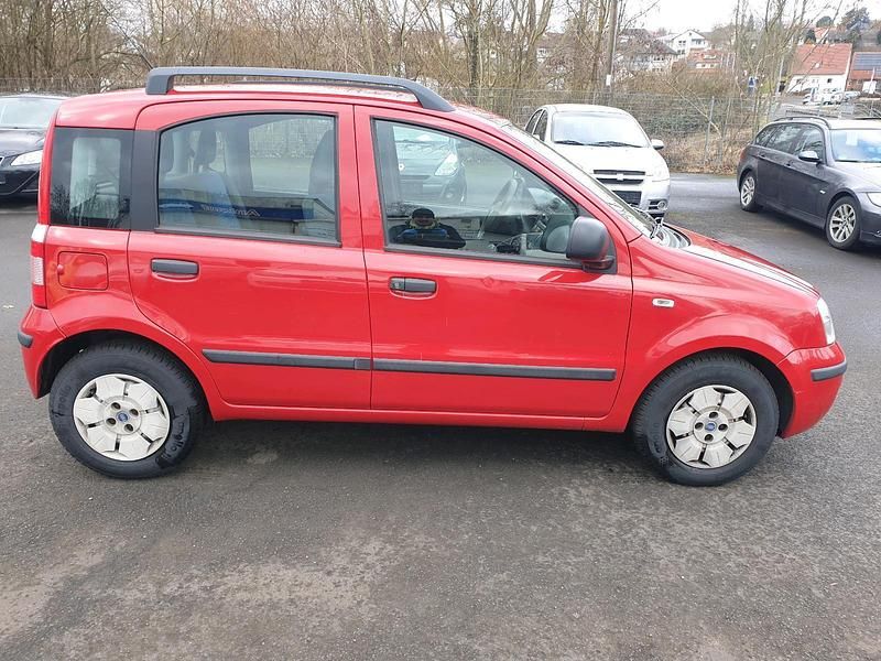 Gebraucht Fiat Panda 67 PS (49 kW) 2012 Rot Kleinwagen