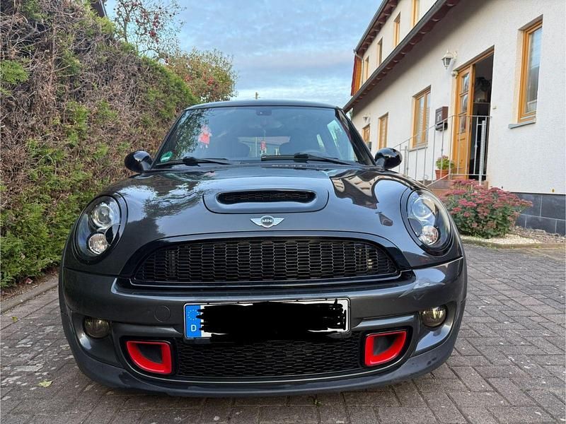Grau Gebraucht 2010 Mini Cooper S Kleinwagen | 8.800 € (Fairer Preis) - Bild 1/4