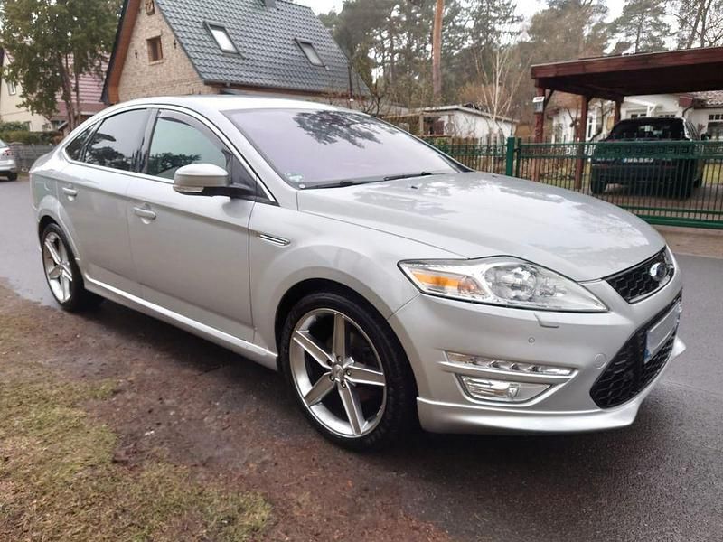 Silber Gebraucht 2011 Ford Mondeo Titanium S Limousine | 9.700 € (Teuer) - Bild 1/4