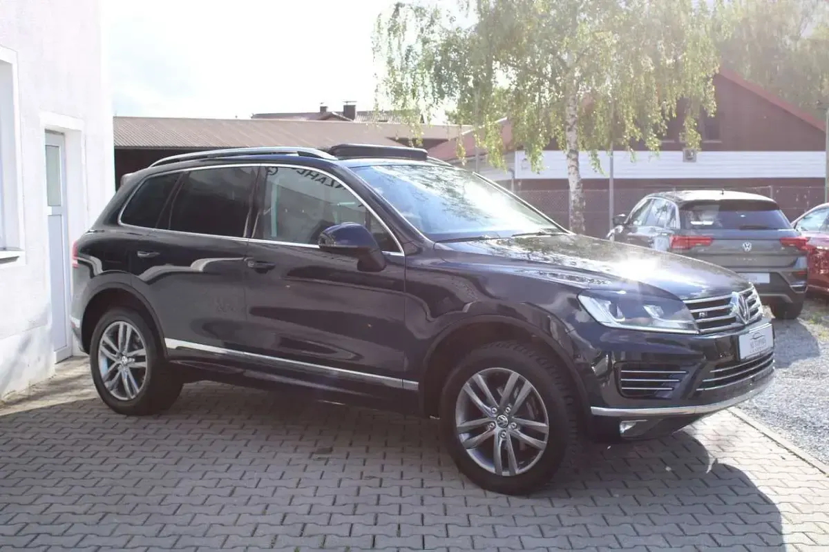 Gebraucht VW Touareg R 262 PS (192 kW) 2016 Blau SUV