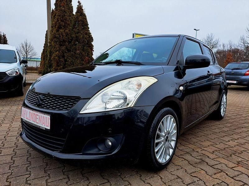 Gebraucht Suzuki Swift 94 PS (69 kW) 2012 Schwarz Limousine