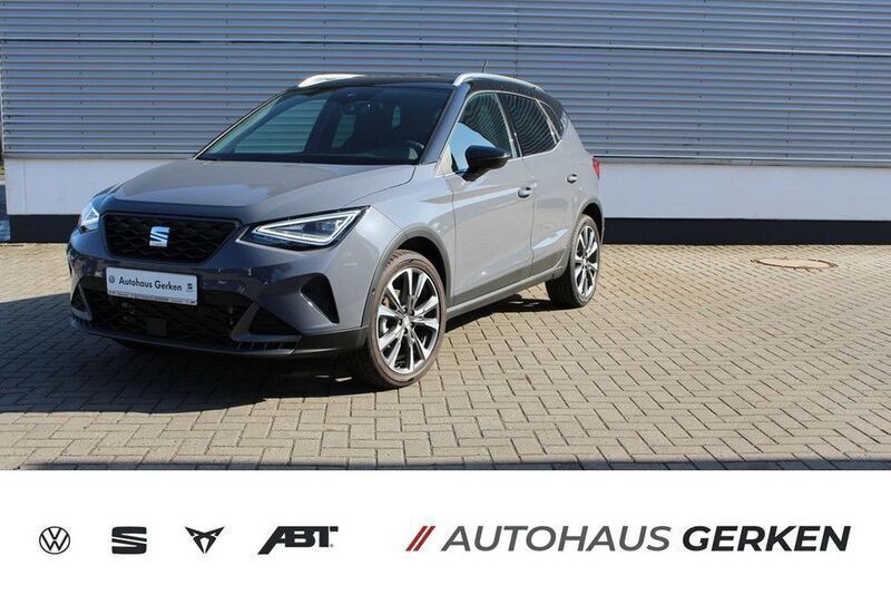 Schwarz Neu 2025 Seat Arona FR SUV | 33.490 € (Teuer) - Bild 1/4