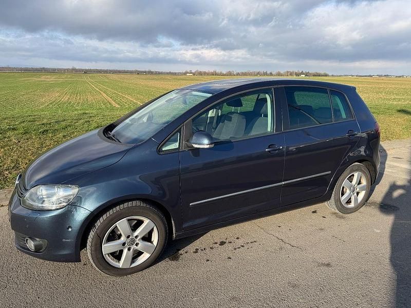 Blau Gebraucht 2011 VW Golf Plus Cross Comfortline Van / Kleinbus | 6.800 € (Guter Preis) - Bild 1/4