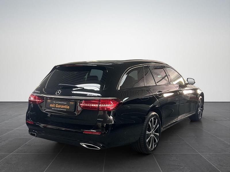 Gebraucht Mercedes E300 306 PS (225 kW) 2021 Schwarz Limousine