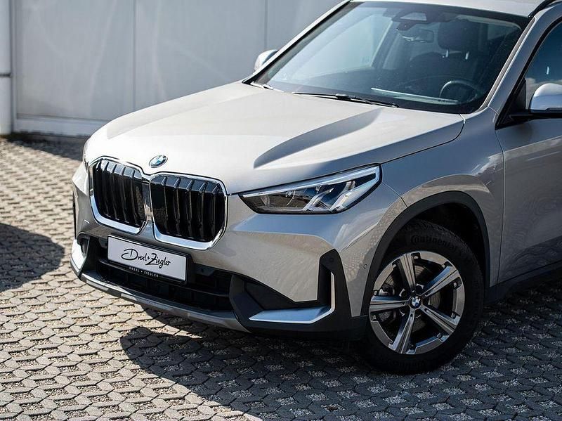 Gebraucht BMW X1 Shadowline 136 PS (100 kW) 2025 Spacesilvermetallic SUV