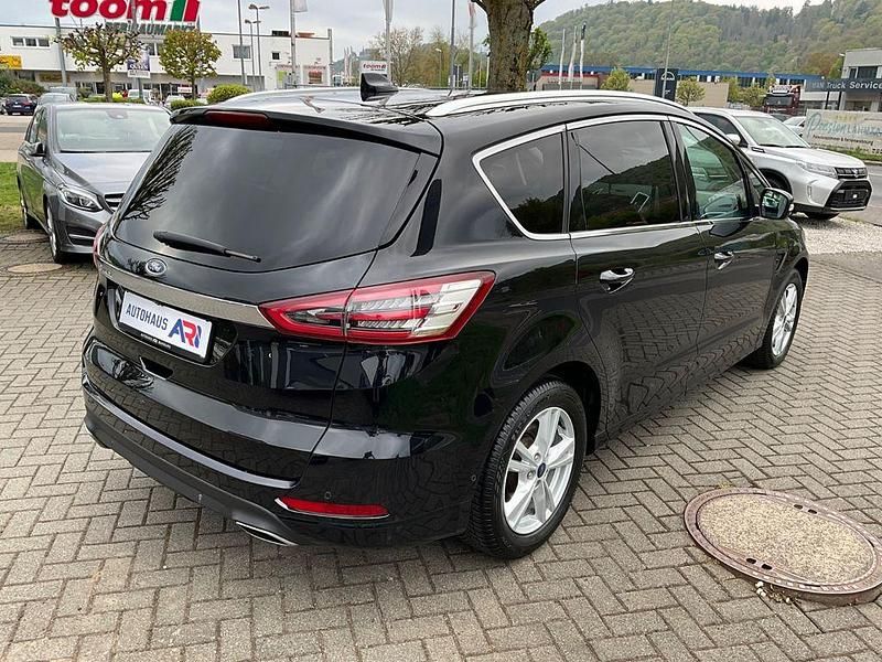 Gebraucht Ford S-MAX Titanium 190 PS (139 kW) 2020 Schwarz Van / Kleinbus