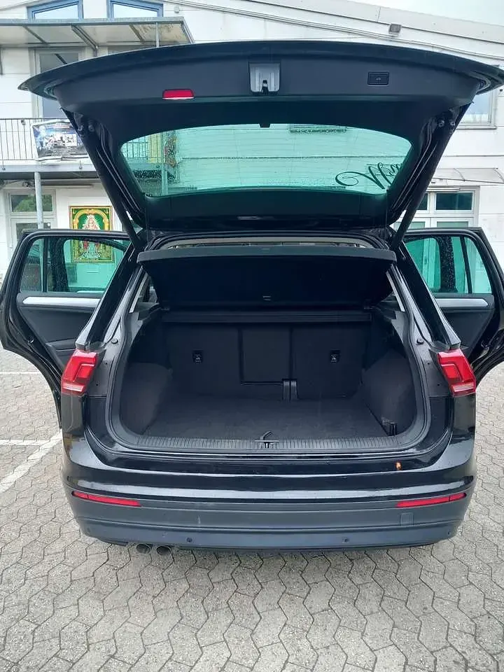 Gebraucht VW Tiguan Comfortline 150 PS (110 kW) 2018 Deep black perleffekt SUV