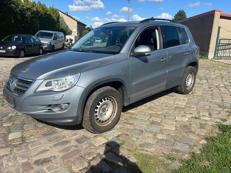Grau Gebraucht 2008 VW Tiguan SUV | 3.300 € (Superpreis) - Bild 1/4