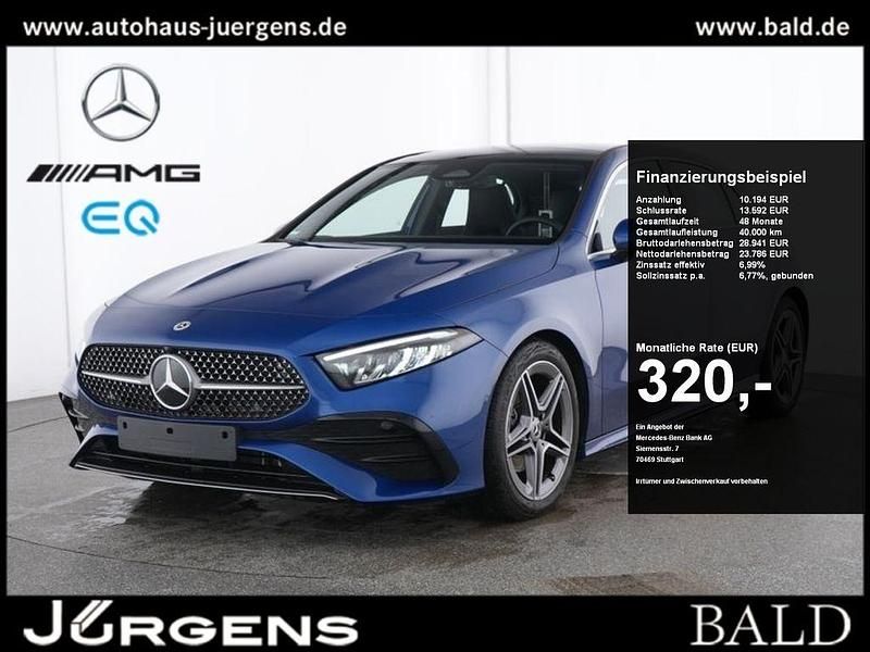Blau metalliclack spektralblau Gebraucht 2024 Mercedes A200 AMG Limousine | 33.940 € (Fairer Preis) - Bild 1/4