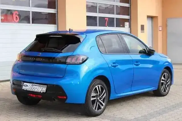 Gebraucht Peugeot 208 Allure 101 PS (74 kW) 2023 Vertigoblaumetallic (metallic) Kleinwagen