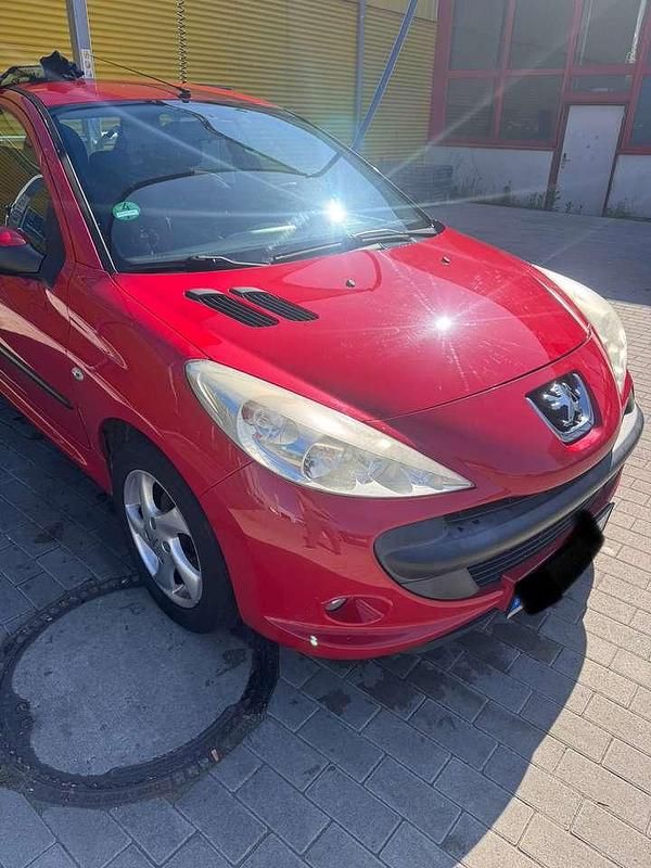Gebraucht Peugeot 206+ 75 PS (55 kW) 2009 Rot Kleinwagen