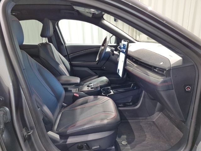 Gebraucht Ford Mustang Mach-E Extended Range 216 kW (294 PS) 2024 Grau, carbonized grey metallic SUV