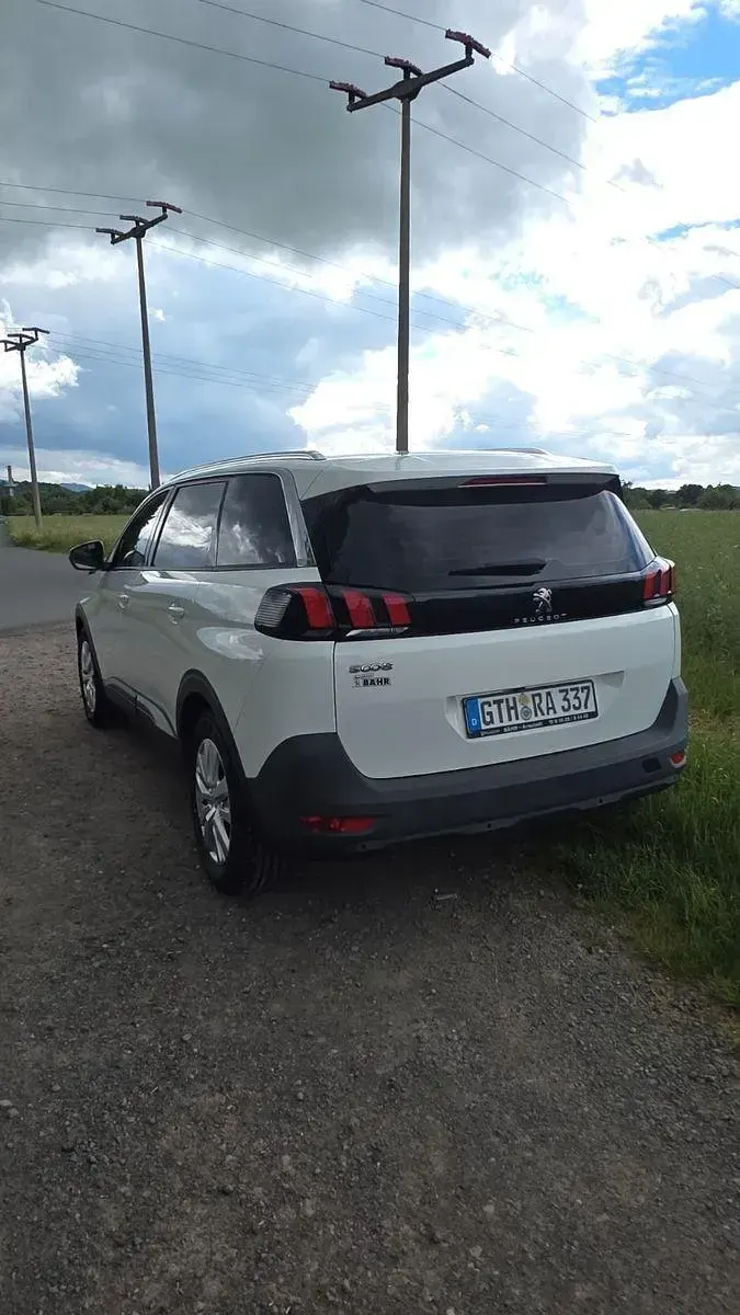 Gebraucht Peugeot 5008 Allure 131 PS (96 kW) 2018 Weiß SUV