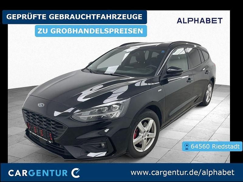 Polster stoff Gebraucht 2022 Ford Focus ST-Line X Limousine | 18.890 € (Fairer Preis) - Bild 1/2