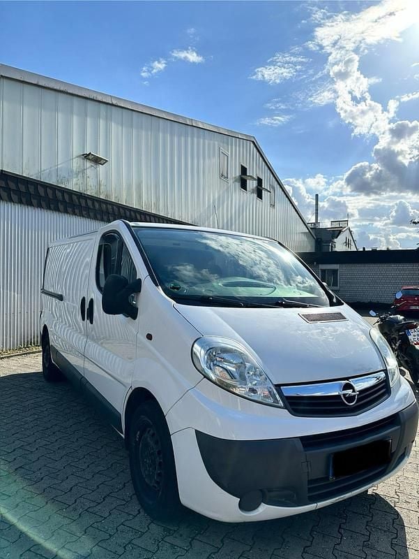 Weiß Gebraucht 2011 Opel Vivaro Van | 6.850 € - Bild 1/4
