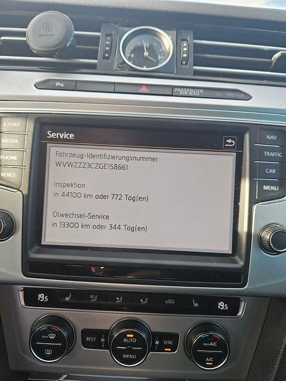 Gebraucht VW Passat 190 PS (139 kW) 2016 Blau Kombi