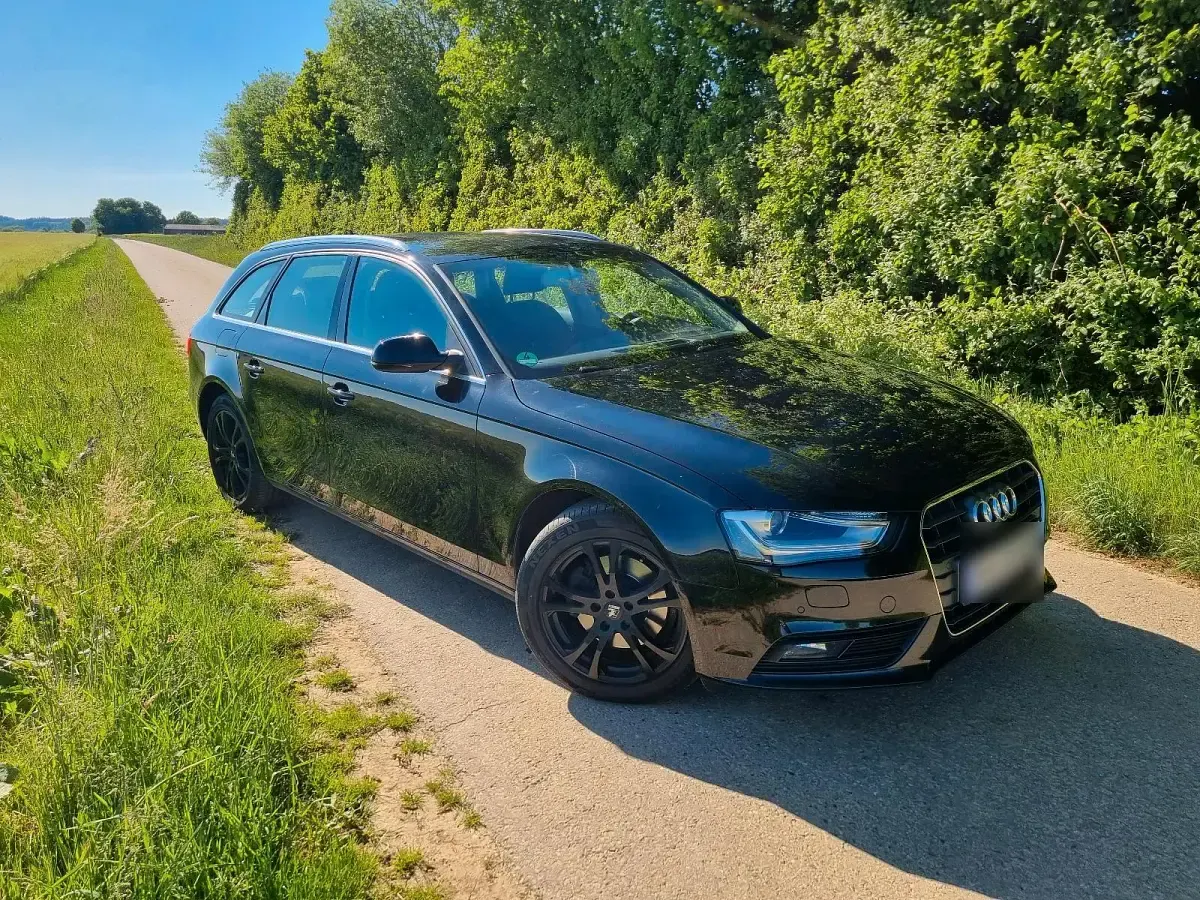 Używany Audi A4 190 KM (139 kW) 2015 Czarny Kombi