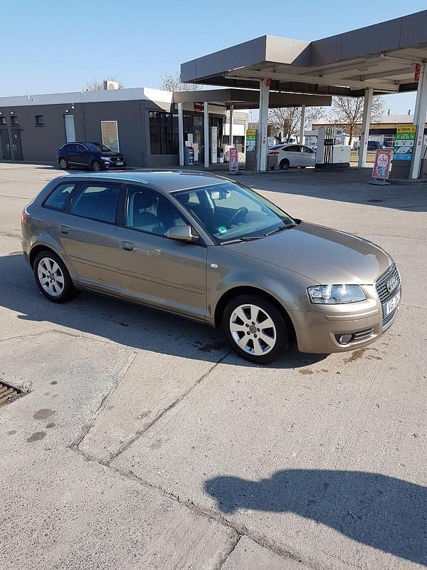 Gebraucht Audi A3 102 PS (75 kW) 2005 Gelb Kleinwagen