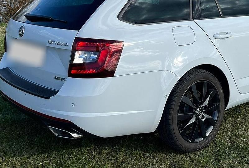 Gebraucht Skoda Octavia RS 184 PS (135 kW) 2020 Weiß Kombi