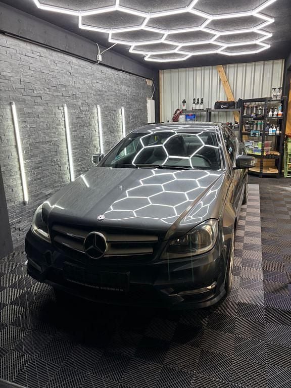 Grau Gebraucht 2012 Mercedes C250 Coupé | 13.000 € (Fairer Preis) - Bild 1/4
