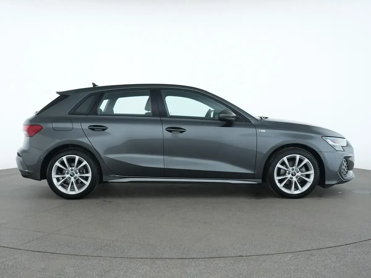 Gebraucht Audi A3 S-Line 150 PS (110 kW) 2025 Daytonagrau Limousine