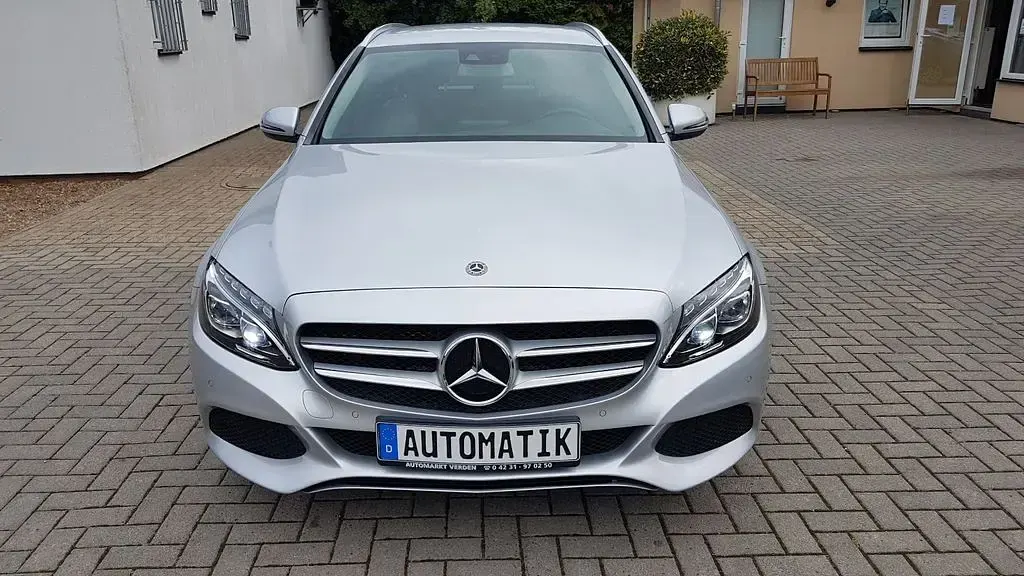 Gebraucht Mercedes C180 156 PS (114 kW) 2018 Silber Kombi