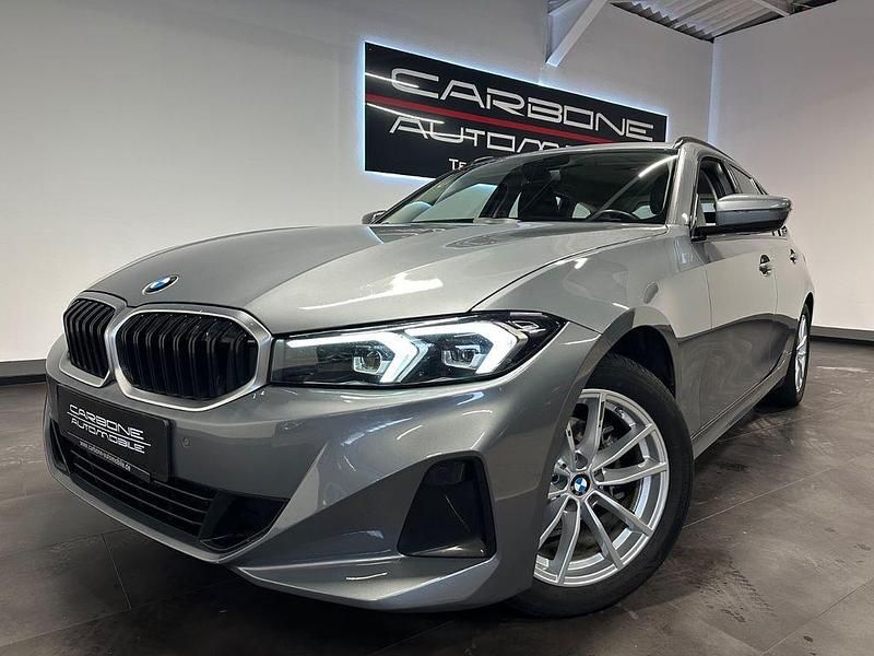 Grau Gebraucht 2023 BMW 318 Sport Line Kombi | 23.990 € (Superpreis) - Bild 1/4