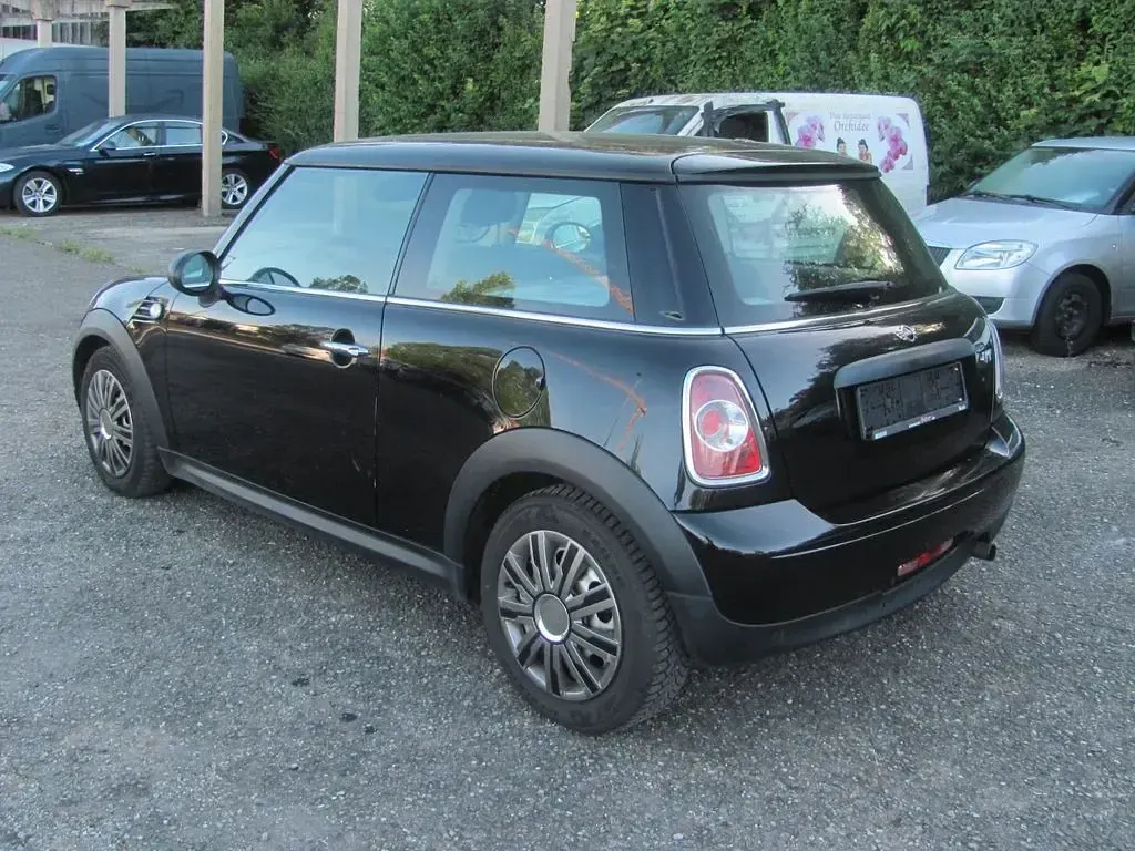 Gebraucht Mini ONE 98 PS (72 kW) 2012 Schwarz Kleinwagen