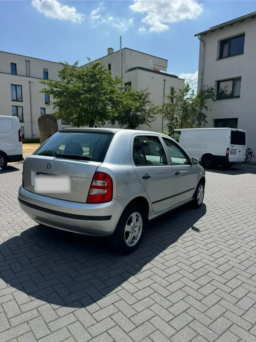 Gebraucht Skoda Fabia 75 PS (55 kW) 2004 Silber Kleinwagen