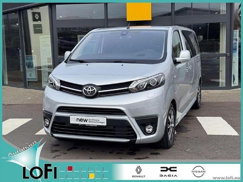 Silber Gebraucht 2018 Toyota Proace Verso Kombi | 32.750 € (Etwas zu teuer) - Bild 1/4