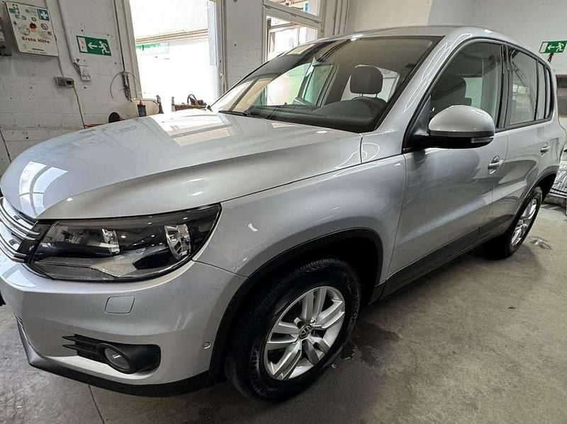 Silber Gebraucht 2013 VW Tiguan Cup SUV | 13.900 € (Guter Preis) - Bild 1/4