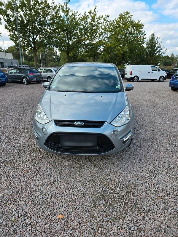 Gebraucht Ford S-MAX S 140 PS (102 kW) 2014 Silber Van / Kleinbus