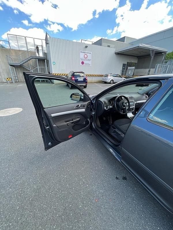 Gebraucht Skoda Octavia 115 PS (84 kW) 2009 Schwarz Limousine