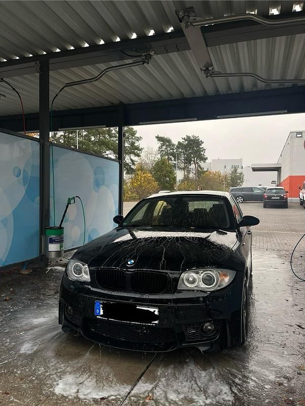Schwarz Gebraucht 2006 BMW 120 Kleinwagen | 1.999 € (Superpreis) - Bild 1/4