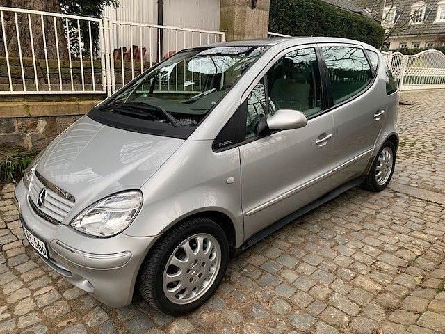 Gebraucht Mercedes A140 Elegance 82 PS (60 kW) 2004 Silber Van / Kleinbus