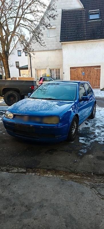 Blau Gebraucht 1998 VW Golf IV Kleinwagen | 700 € (Superpreis) - Bild 1/4