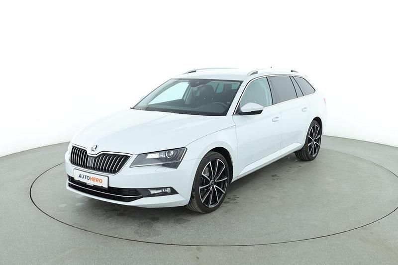 Gebraucht Skoda Superb Style 190 PS (139 kW) 2016 Weiß Kombi