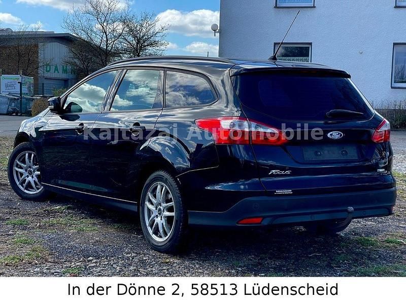 Gebraucht Ford Focus Trend 116 PS (85 kW) 2012 Schwarz Limousine