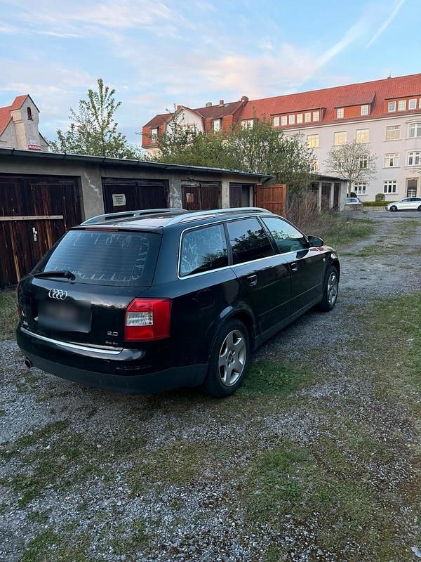 Second-hand Audi A4 130 CP (95 kW) 2001 Albastru Break