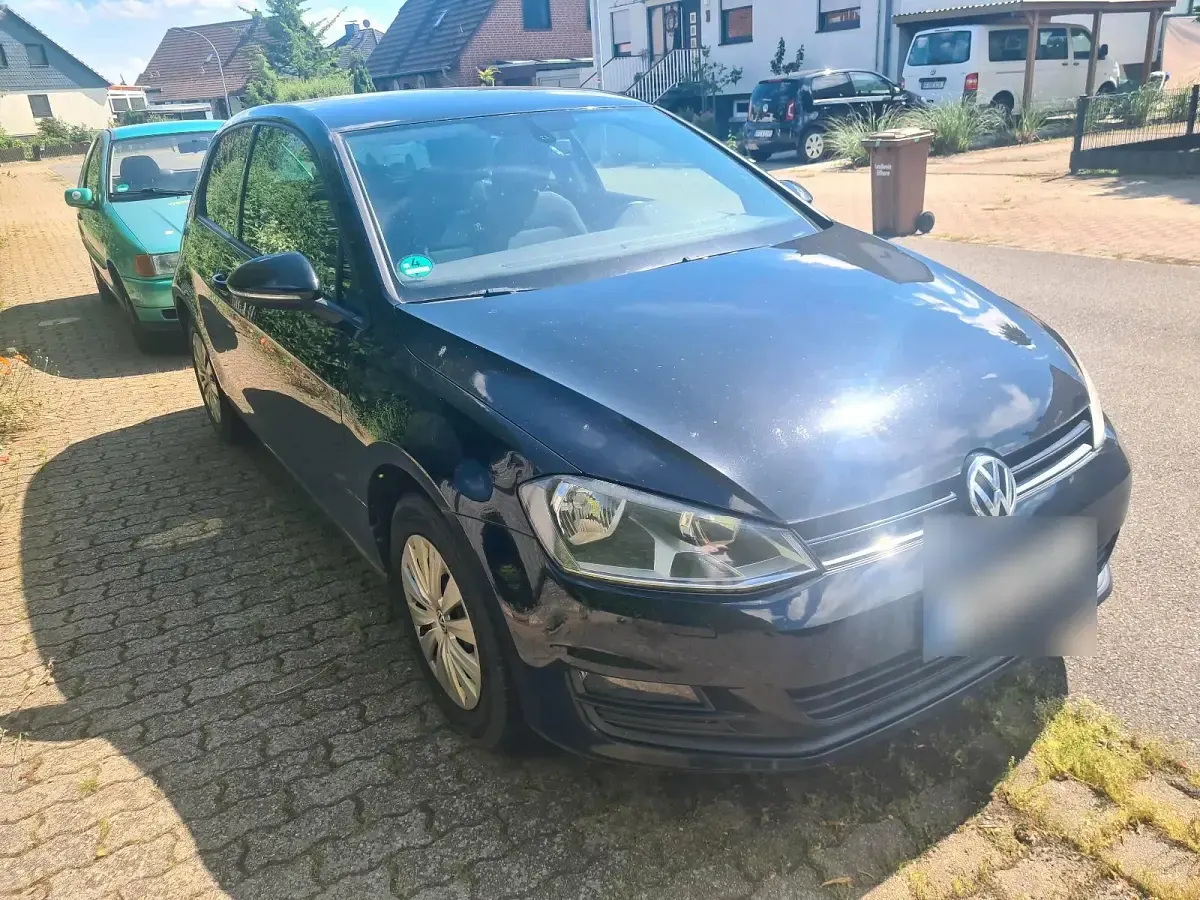 Gebraucht VW Golf VII 85 PS (62 kW) 2013 Schwarz Limousine