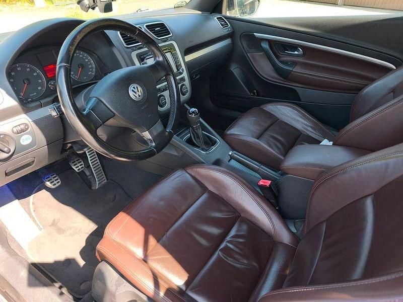 Usata VW Eos 122 CV (89 kW) 2009 Nero Cabrio